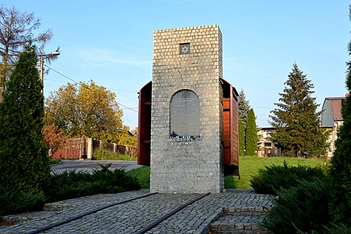In the footsteps of Rutka Laskier - Polish Ann Frank from Będzin Private Tour | KRAKOW PRIVATE JEWISH TOURS-3
